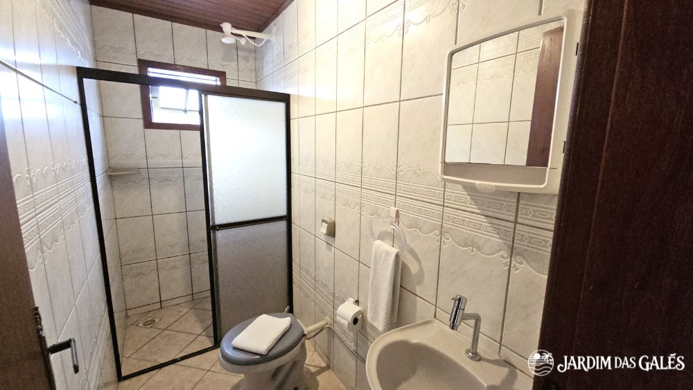 Superior de 1 quarto com varanda horizontal (5)
