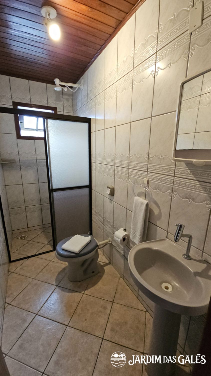 Superior de 1 quarto com varanda vertical (12)